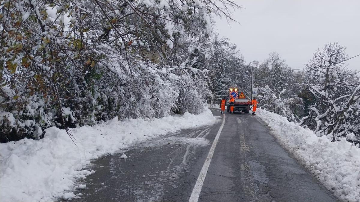 Un venerdì con vento pioggia e neve anche a bassa quota Allerta