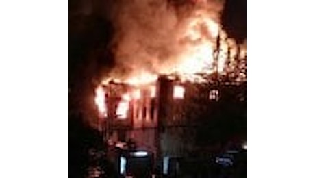 Turchia, incendio nel dormitorio di un collegio femminile: 12 morti
