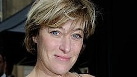 Valeria Bruni Tedeschi sfida la vecchiaia. Piano, piano mi sto abituando