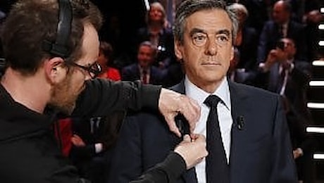 Francia, lascia il ministro degli Interni Le Roux, indagato per i contratti alle figlie. Fillon, nuova tegola