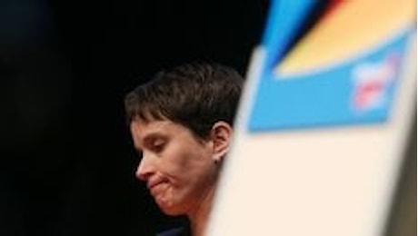 L'ultradestra tedesca boccia la svolta 'moderata' di Frauke Petry