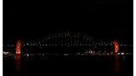 Australia: il ponte di Sydney si spegne per L'ora della Terra