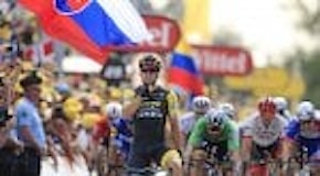 Tour de France, Groenewegen sorprende Gaviria e Sagan. Van Avermaet resta in giallo