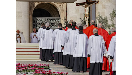 Italiani, giovani e diplomatici: ecco come Francesco si prende la Chiesa di domani