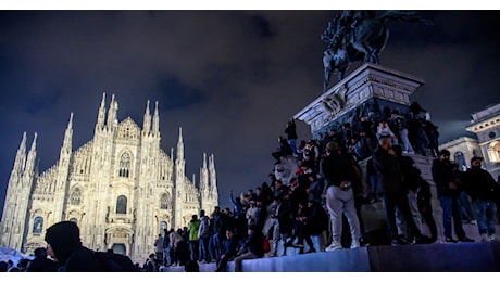 Capodanno a Milano, rimpatriati con un volo speciale gli immigrati fermati in piazza Duomo