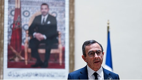 Parigi-Algeri, espulsioni reciproche dopo gli arresti per il dissidente rapito in Francia
