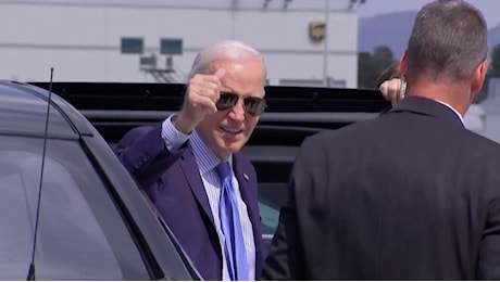 Biden, positivo al Covid, dice Mi sento bene prima di salire lentamente sull'Air Force One