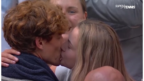 Jannik Sinner, Anna Kalinskay e quel bacio che vale più di molte parole