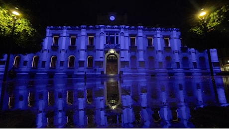 Reggio Calabria, Palazzo San Giorgio si colora di blu: il motivo