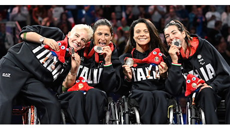 Giochi Paralimpici Parigi 2024 – L’Italia del fioretto femminile non finisce mai e conquista uno splendido bronzo! Il team maschile dei fiorettisti al 4° posto