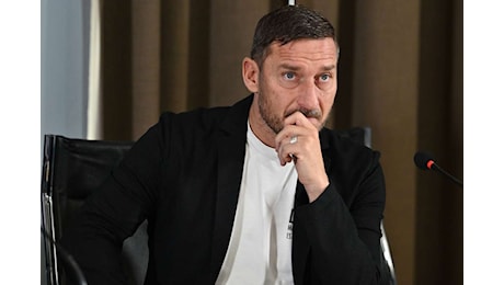 Calcio: Totti tornare a giocare? Difficile, ma nella vita mai dire mai