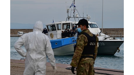 Migranti, 8 morti tra cui 6 bimbi in un naufragio al largo di Samos