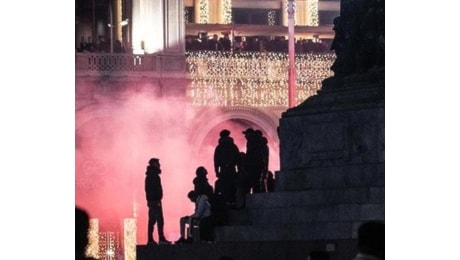 Capodanno in Piazza Duomo, video con insulti alla polizia e all'Italia: oltre dieci identificati