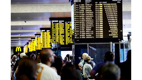 Treni in tilt per un guasto a Roma, opposizioni all'attacco: “Salvini si dimetta”