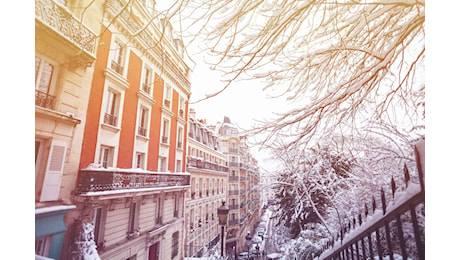 Neve a Parigi: la capitale francese si veste d’inverno