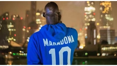 Kevin Garnett, omaggio a Maradona sul rooftop di New York