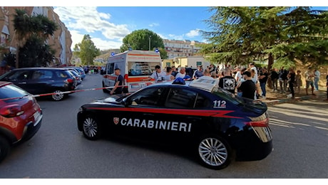 Poliziotto uccide pizzaiolo tiktoker, i parenti lo linciano