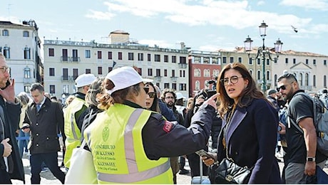 Venezia, ticket d'accesso 2025: raddoppiano i giorni. Tariffa di dieci euro e sconto a chi prenota