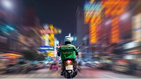 Diritti dei rider e algoritmo tiranno: la sanzione privacy a Foodinho sia monito per tutti