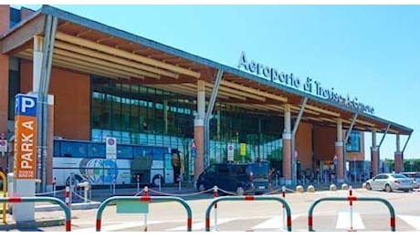 Veivolo finisce fuori pista: riaperto l'aeroporto di Treviso