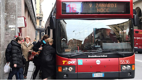 Sciopero venerdì 13 dicembre, possibili disagi per bus e treni, sanità, scuola: ecco gli orari