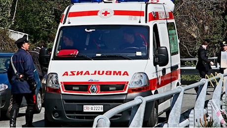 Boss latitante portato in giro in ambulanza: La guidava un volontario