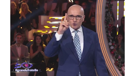 Grande Fratello, l’insolito triangolo e la delusione di lei: “mica sono pazza”