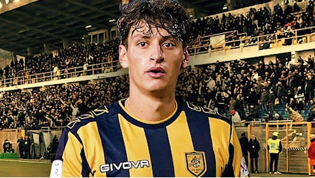 Chi è Romano Floriani Mussolini e perché dopo il suo gol con la Juve Stabia si parla di saluto romano