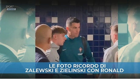 Zalewski e Zielinski come due tifosi qualunque: foto ricordo con CR7