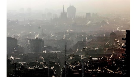 Smog a Milano, picco di aria inquinata a Capodanno. Pm10 tre volte oltre i limiti