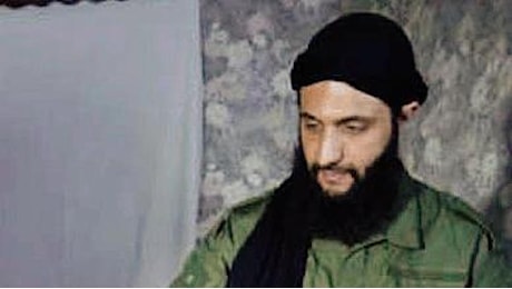 Al-Jolani, chi è il leader dei ribelli in Siria. Ex di Al Qaeda, ora si dichiara moderato: «La sanguinaria dittatura di al-Assad è morta»