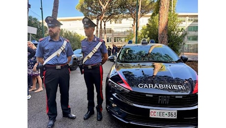 Torre del Greco: 16enne cade dal balcone della scuola, gravissimo