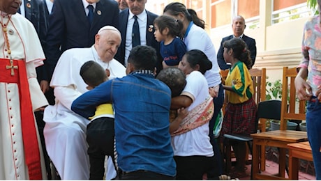 Le spontanee parole di Papa Francesco - Il sacramento dei poveri - Prendersi cura degli affamati e dei malati