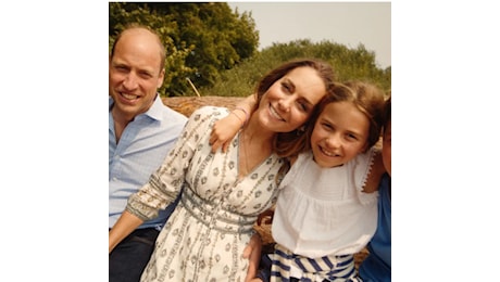 La nuova Christmas Card di William e Kate e le altre foto royal della settimana