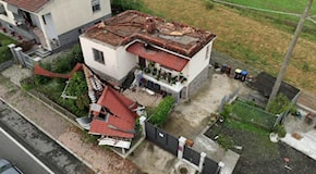 Maltempo a Alessandria, tetto scoperchiato a Quattordio: video dal drone