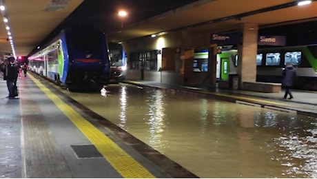 Maltempo, notte di paura in Toscana: allagamenti a Siena e Livorno. Oggi allerta in cinque regioni