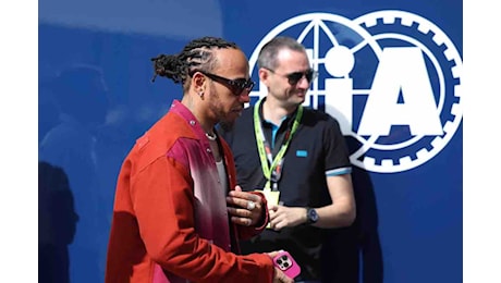 Ritiro per Lewis Hamilton, colpo di scena Ferrari: cambia il futuro