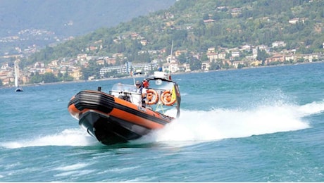 Corpo senza vita nel lago di Garda, le indagini continuano