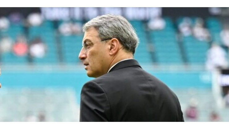 Comolli avverte Vlahovic e Weah: Senza offerta giusta si resta ai margini. Juve come il Liverpool - Tuttosport Comolli avverte Vlahovic e Weah: Senza offerta giusta si resta ai margini. Juve come il Liverpool - Tuttosport