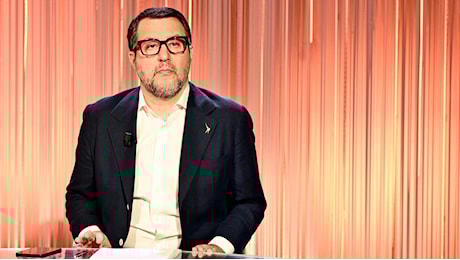 Salvini: “Unione europea de che, Macron si sente Napoleone”