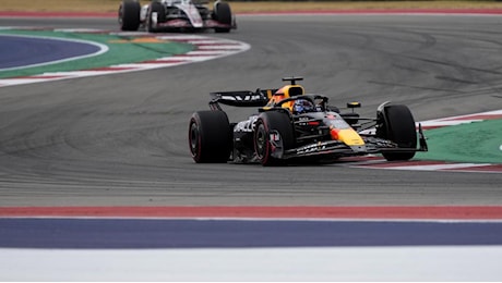 Verstappen manda un segnale a Norris nelle qualifiche sprint