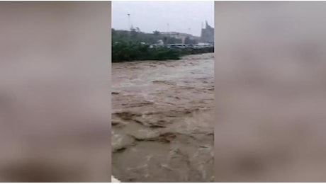 Esondato il fiume Bormida in Liguria: il fiume ha rotto gli argini a Ferrania e Altare