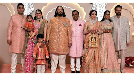 India, si è sposato il figlio dell'uomo più ricco d'Asia: parata di vip