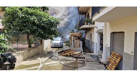 Vasto incendio in Calabria, evacuate diverse case