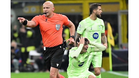 Caos Inter-Barcellona, interviene la UEFA: risposta ‘ufficiale’ su Marciniak