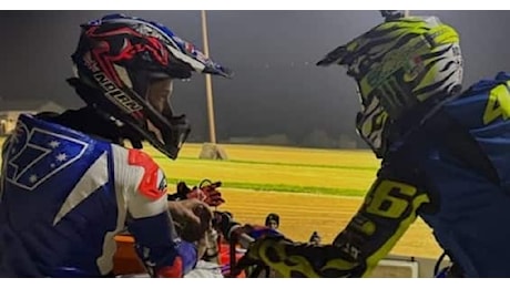 Valentino Rossi e Stoner di nuovo in pista insieme al Ranch di Tavullia. VIDEO