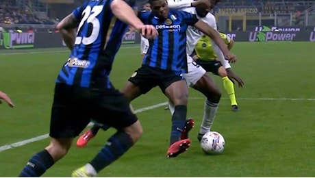 VAR e rigori, spunta il precedente: Col Parma tolto al Napoli, con l’Inter non intervengono