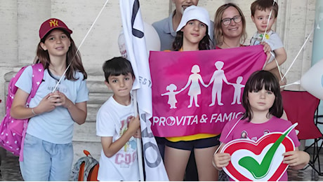 Coppia con 11 figli alla manifestazione a Roma 'Scegliamo la vita'