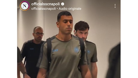 VIDEO SSCN - Coppa Italia, Napoli-Modena, l'arrivo degli azzurri al Maradona