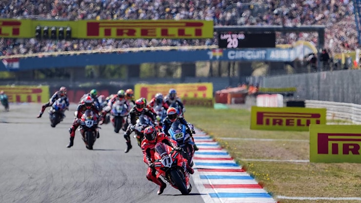 SBK Assen, la legge di Bulega e le fatiche di Razgatlıoğlu in Gara 1 - inSella SBK Assen, la legge di Bulega e le fatiche di Razgatlıoğlu in Gara 1 - inSella